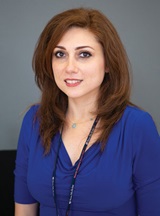 Parisa Sedaghat headshot